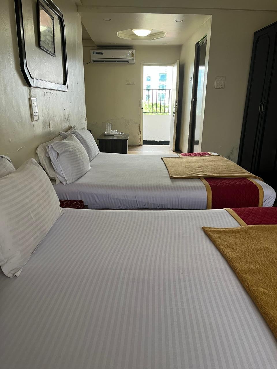 four bedded ac room